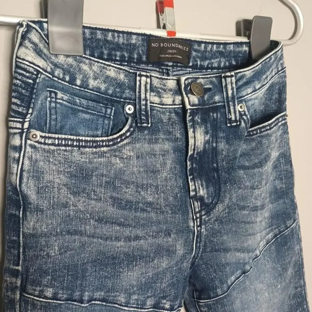 No Boundaries blue denim jeans